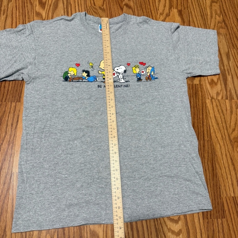Peanuts Gray Tee with Valentine Cartoon Adult size Large - Picture 4 of 9